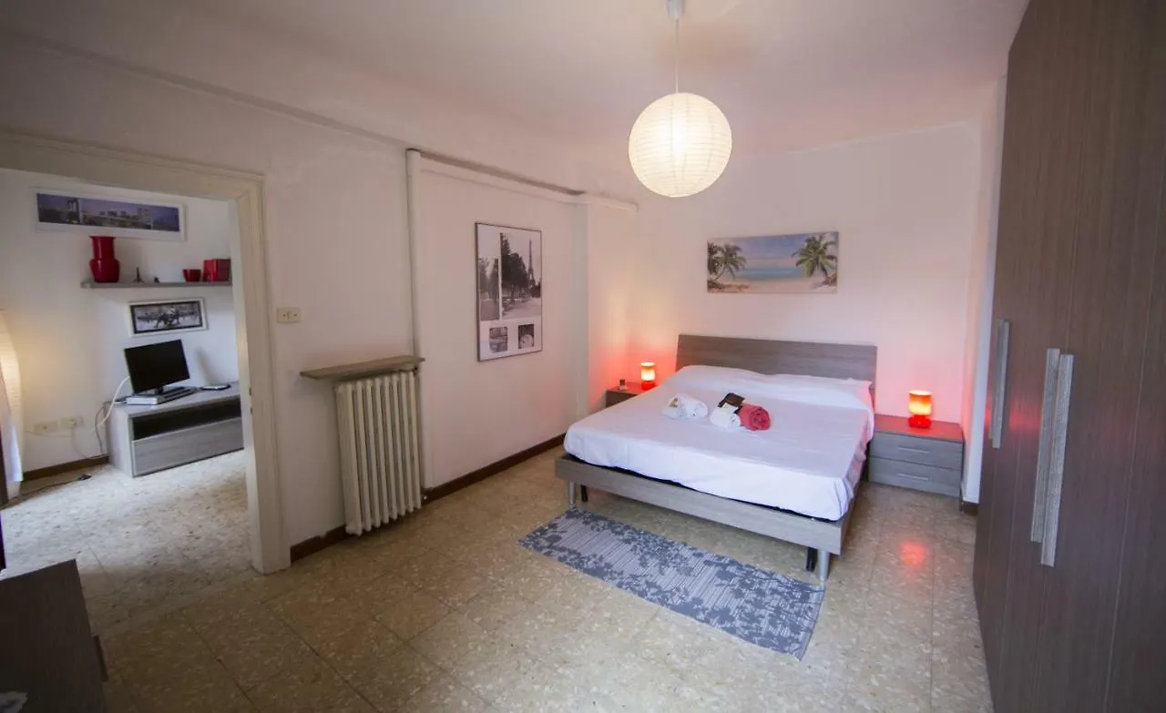 Alice'S Apartment Verona Italy
